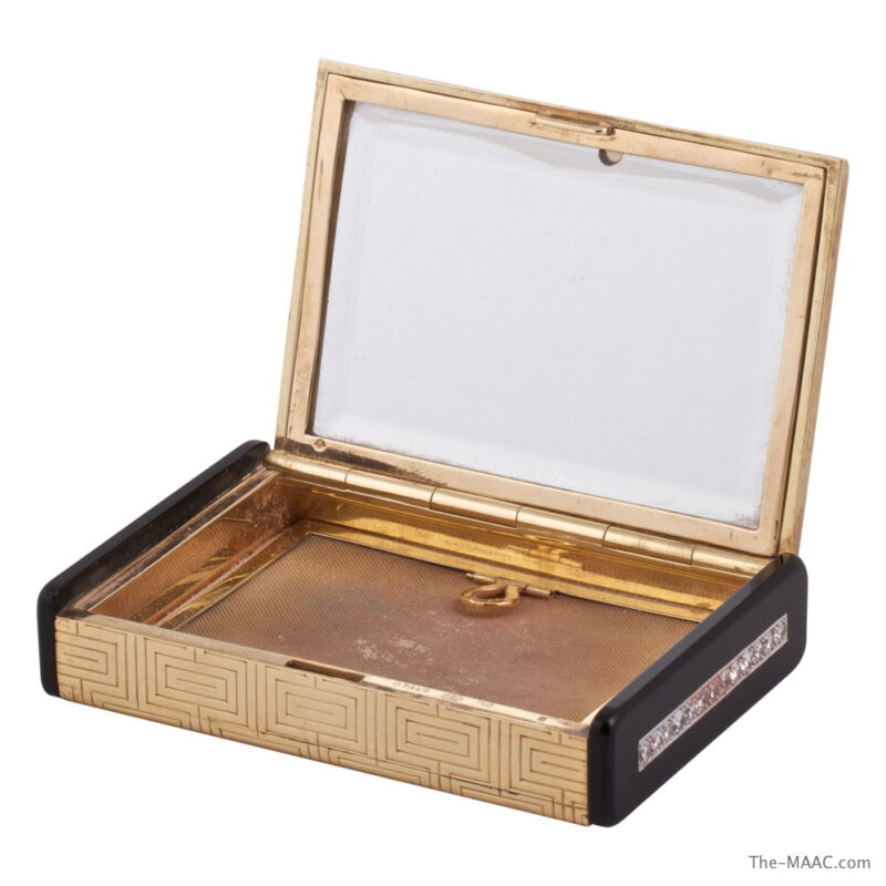18K Gold and Diamond Art Deco Compact by Gubelin - Image 2
