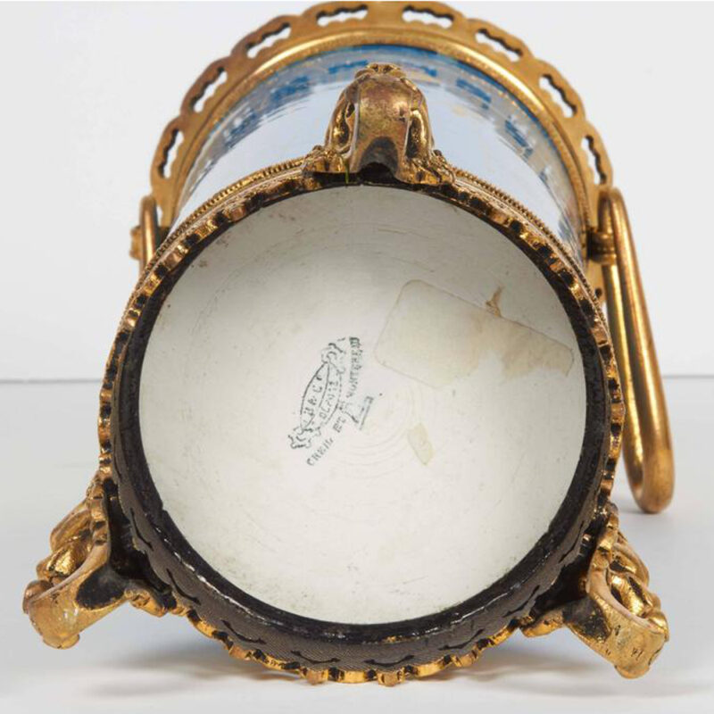 Pair of French Japonisme Ormolu-Mounted Vases Creil et Montereau - Image 3