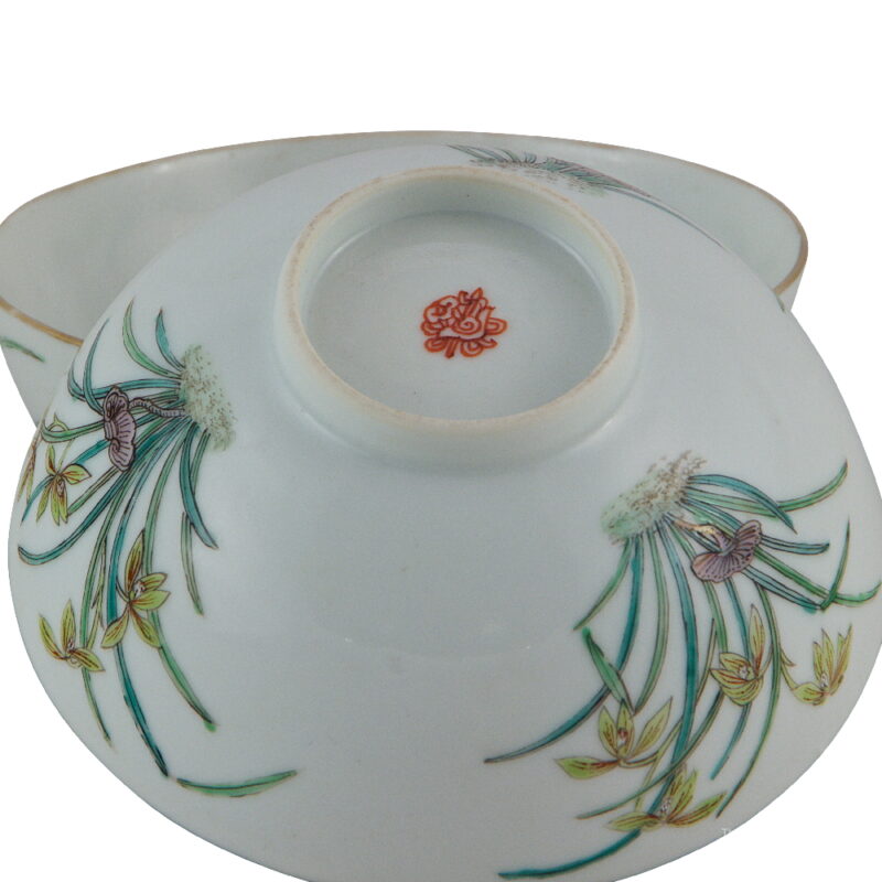 One Pair of Chinese Polychrome Bowls - Image 2