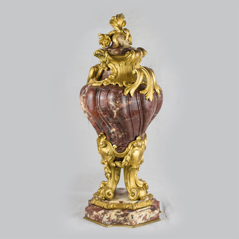 A Fine Pair of Louis XV Style Gilt-Bronze Mounted and Fleur de Pêcher Marble Cassolets - Image 4