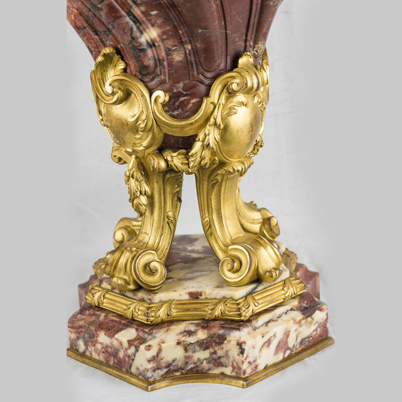 A Fine Pair of Louis XV Style Gilt-Bronze Mounted and Fleur de Pêcher Marble Cassolets - Image 2