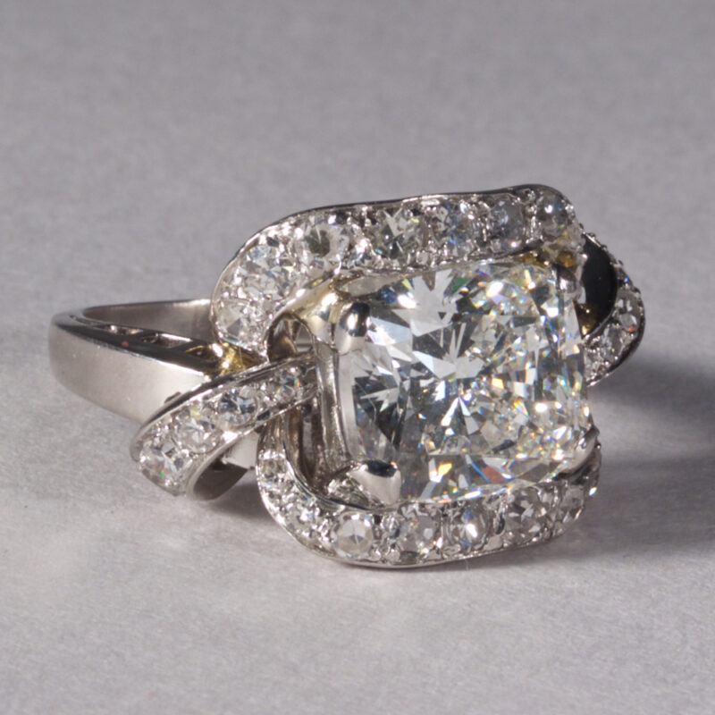 Fine Cushion Cut Diamond Ring - Image 2