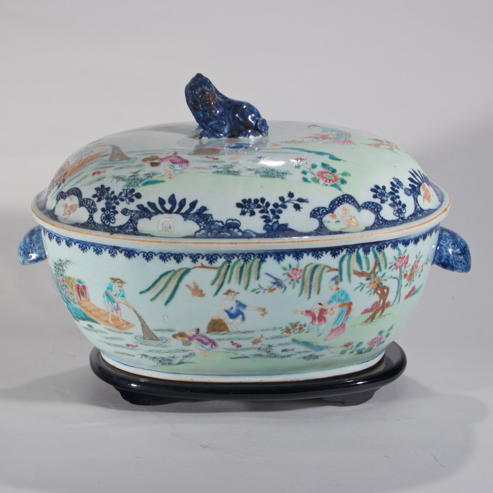 Fine and Rare Chinese Export Oval Soup Tureen - - at Suchow & Seigel Antiques - at the Manhattan Art and Antiques Center