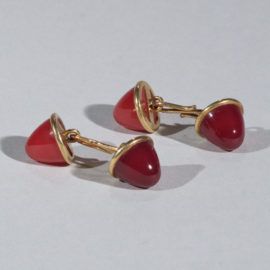 A Pair of Retro Red and Pink Quartz Cabochon and Gold Cufflinks -