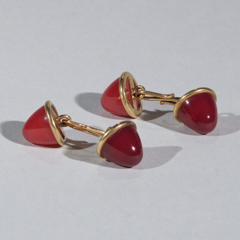 A Pair of Retro Red and Pink Quartz Cabochon and Gold Cufflinks - 
