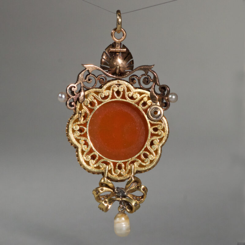 Delightful Sardonyx and Rose Diamond Cameo Pendent