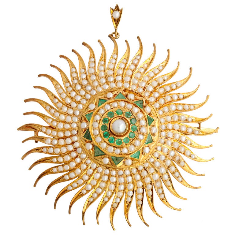 Starburst-Looking Brooch - Gold with diamonds and emeralds