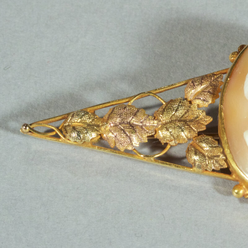 Victorian Full Face Cameo Brooch