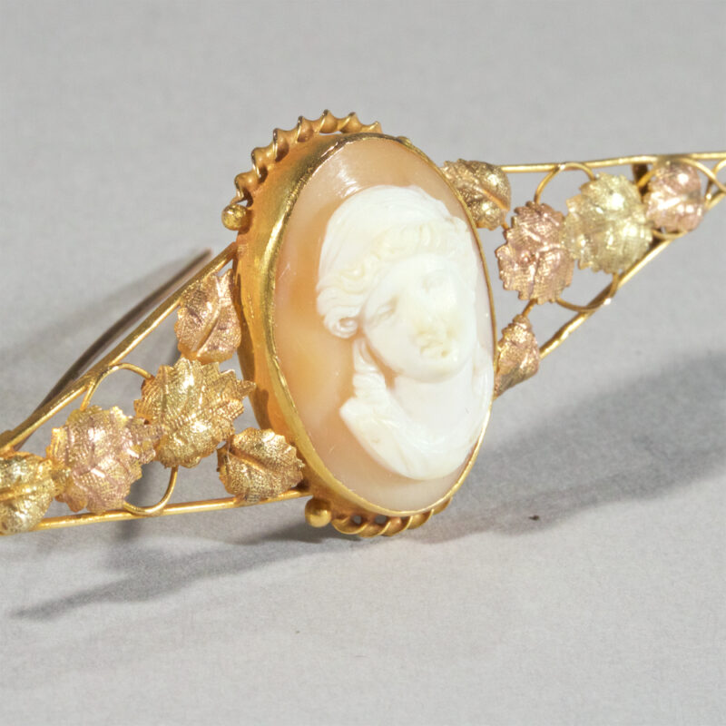Victorian Full Face Cameo Brooch