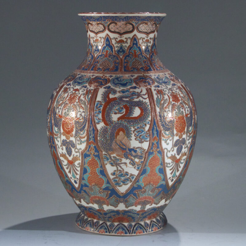 Kinkozan Japanese Vase
